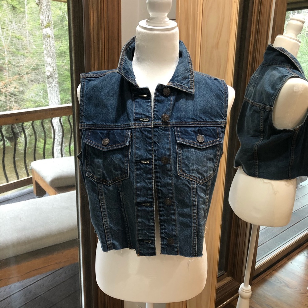NWT Abercrombie & Fitch denim vest